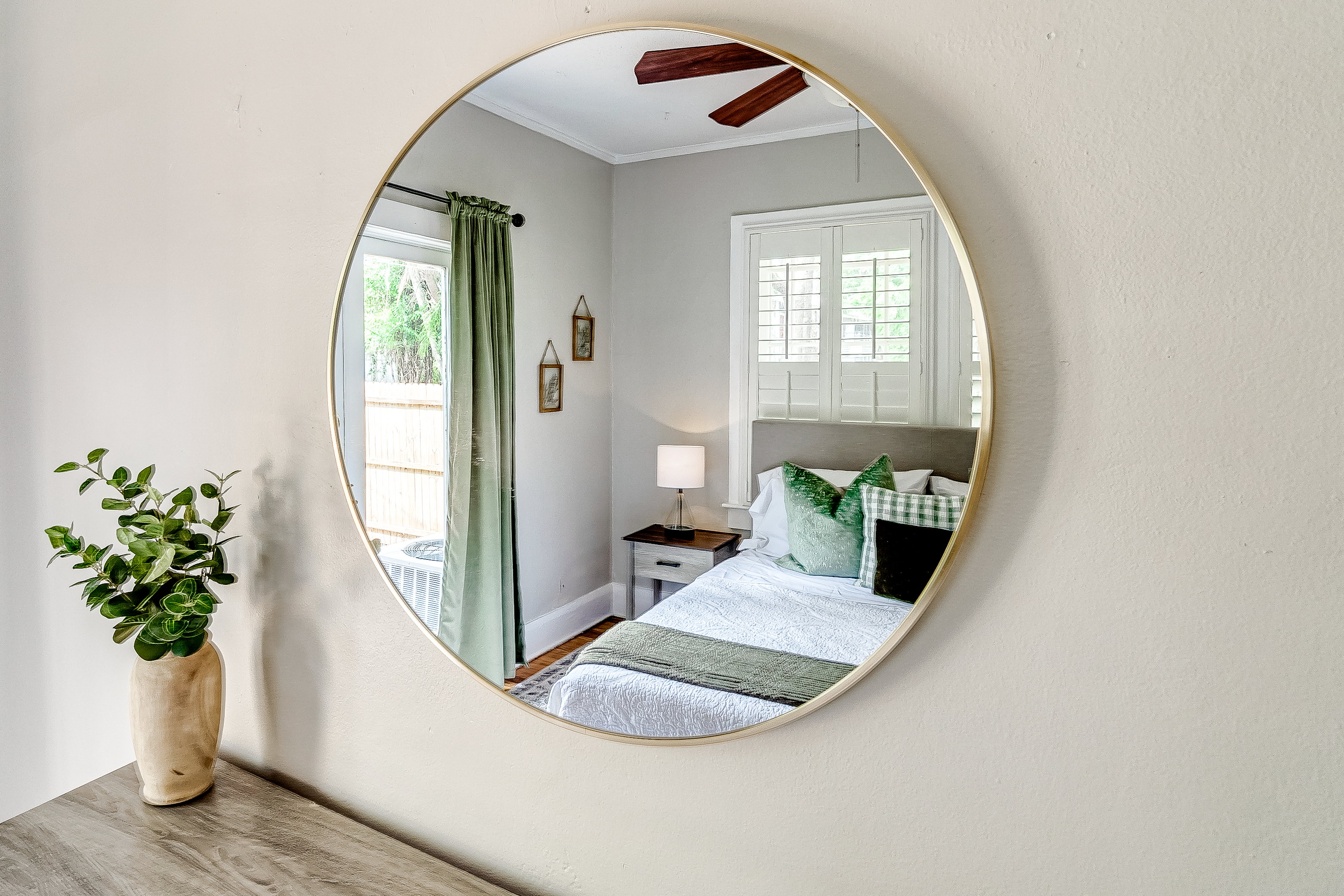mirror airbnb lakeland fl